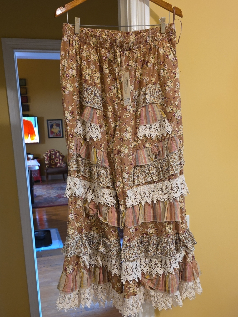 Tiered Wide-Leg Pants